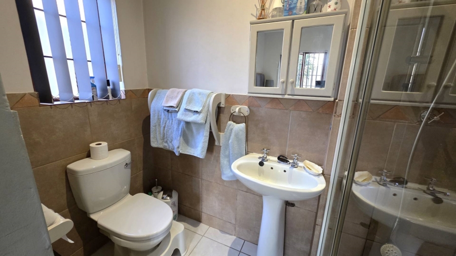 2 Bedroom Property for Sale in The Coves North West